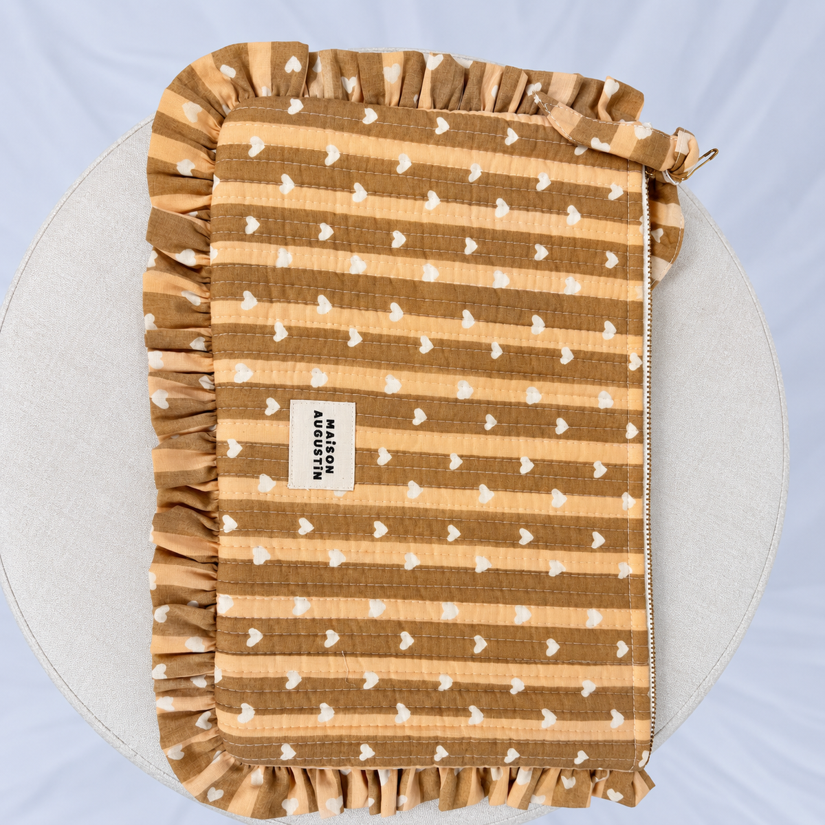 Maison Augustin – Ruffle Pouch Toffee