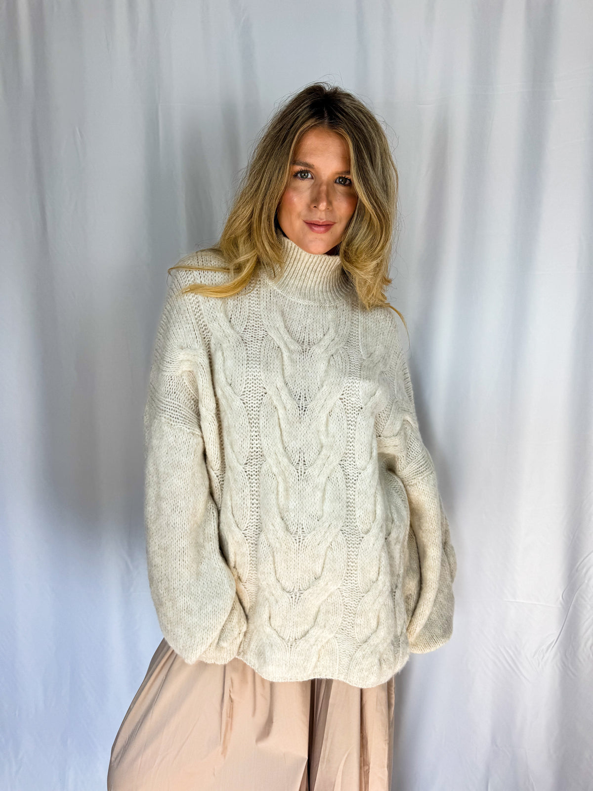 SVEA Knit – Cream