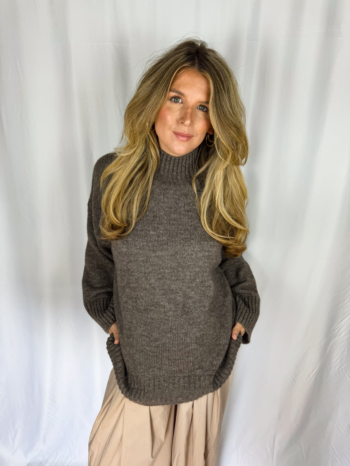 NELA Knit - Taupe