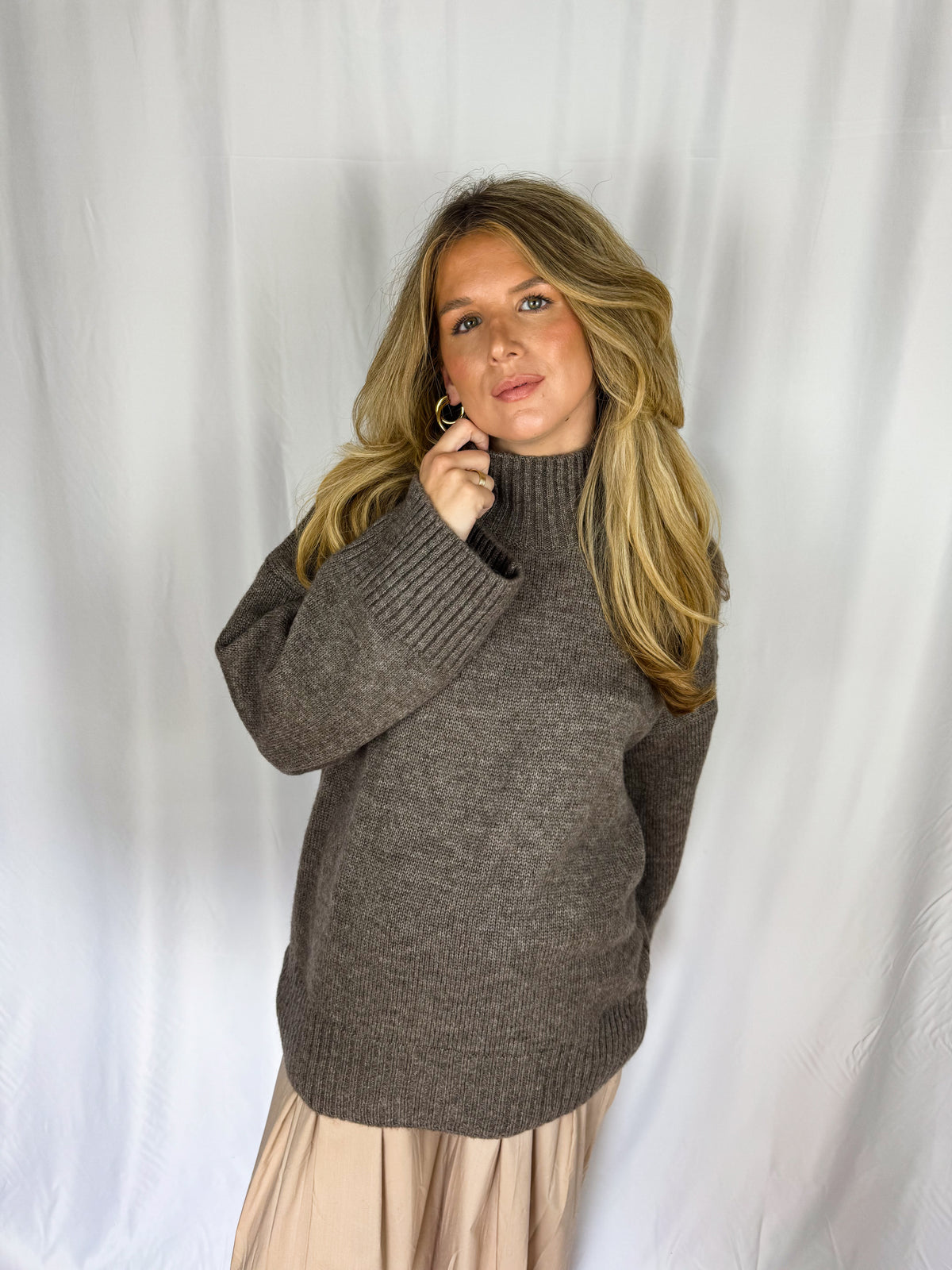 NELA Knit - Taupe