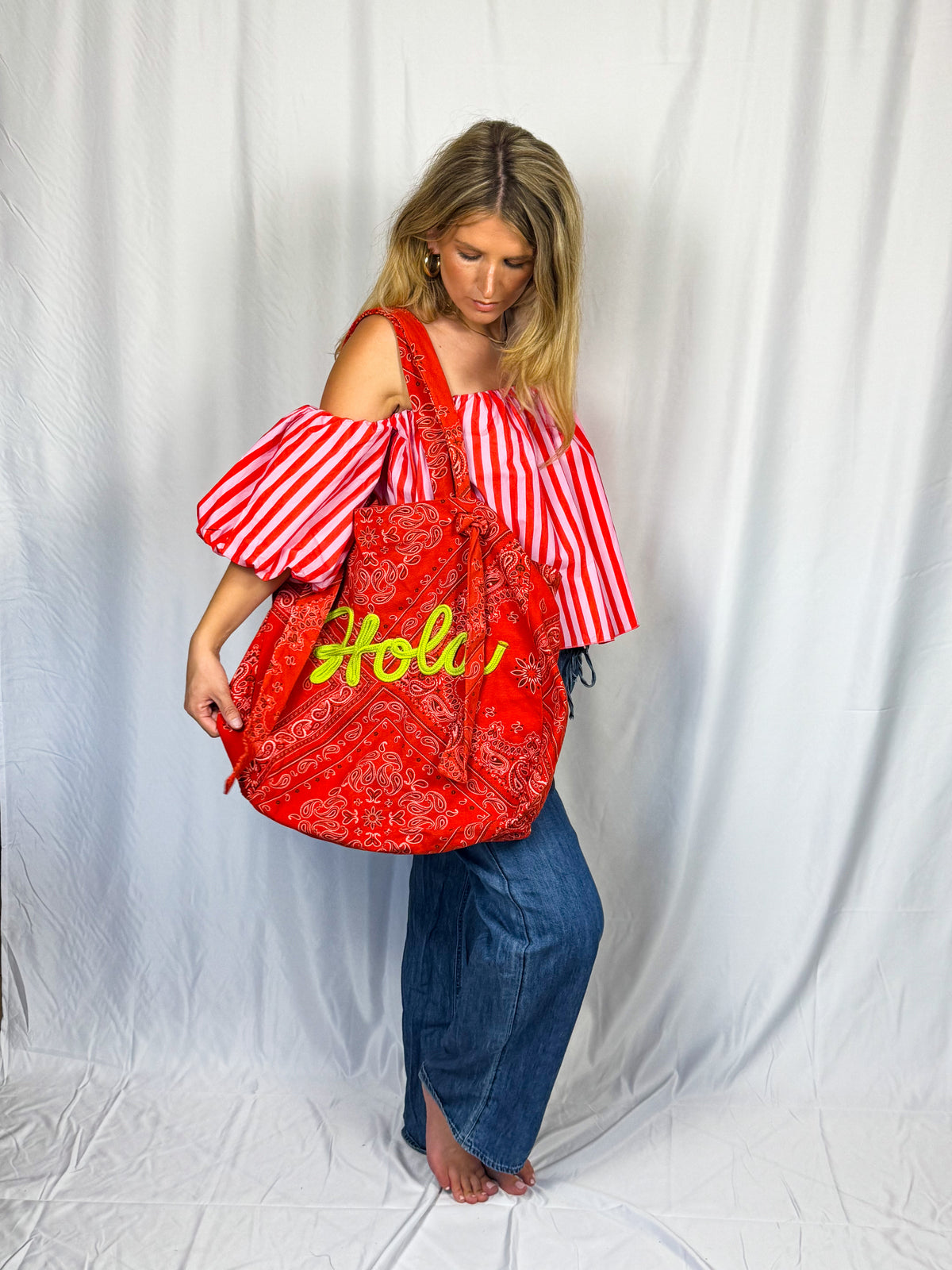 HOLA Bag – Red Paisley