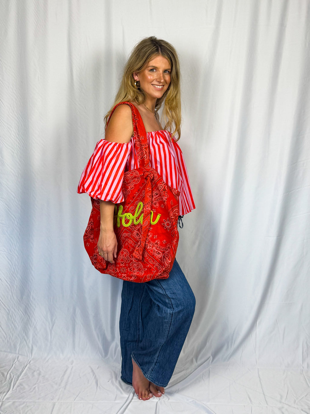 HOLA Bag – Red Paisley