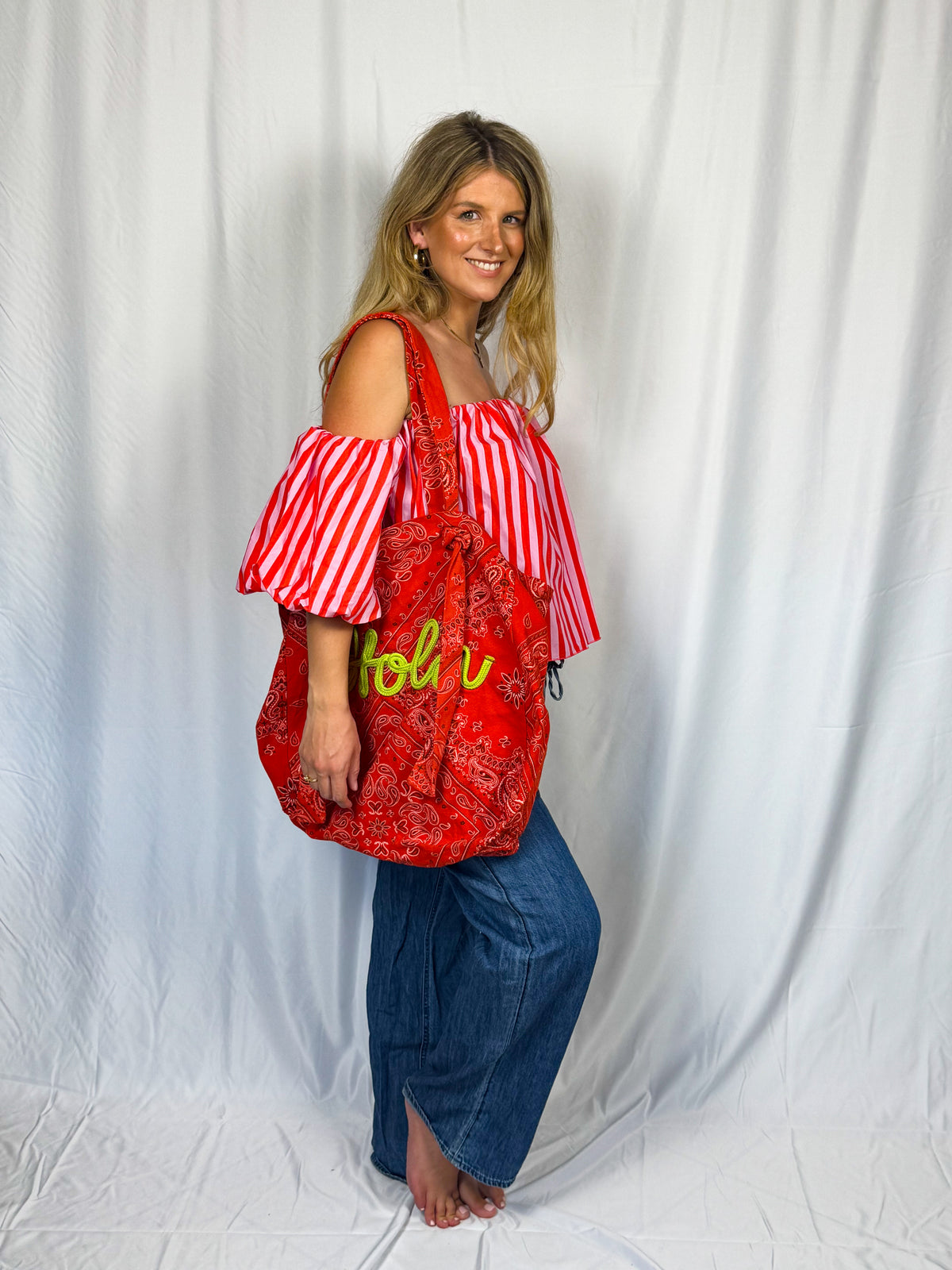 HOLA Bag – Red Paisley